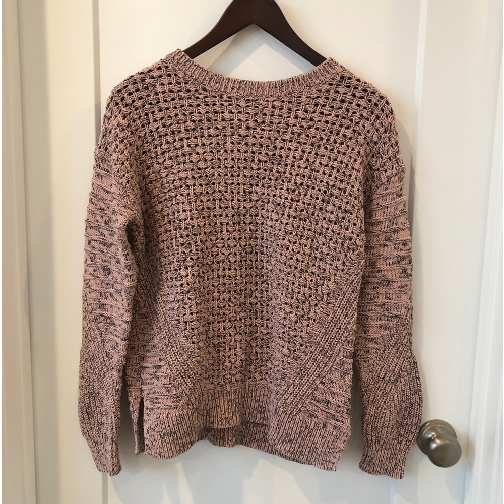 Blush pink 100% cotton chunky sweater by GAP. Size M. Fitted.